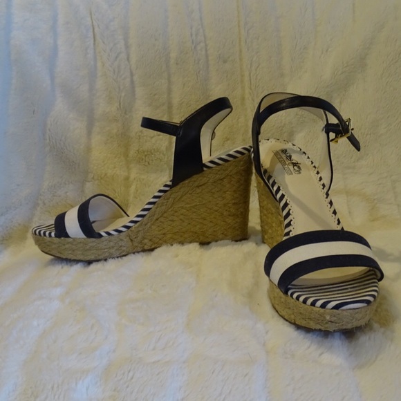 Coach and Four Wedges - Picture 7 of 8